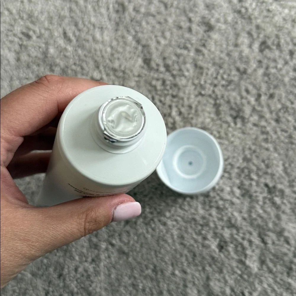 NEW- Alo Superfruit Moisturizing Body Lotion